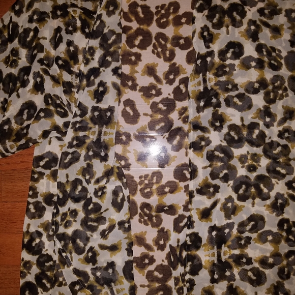 Women's Karlie Sheer Robe Size Large Animal Print - Picture 4 of 7